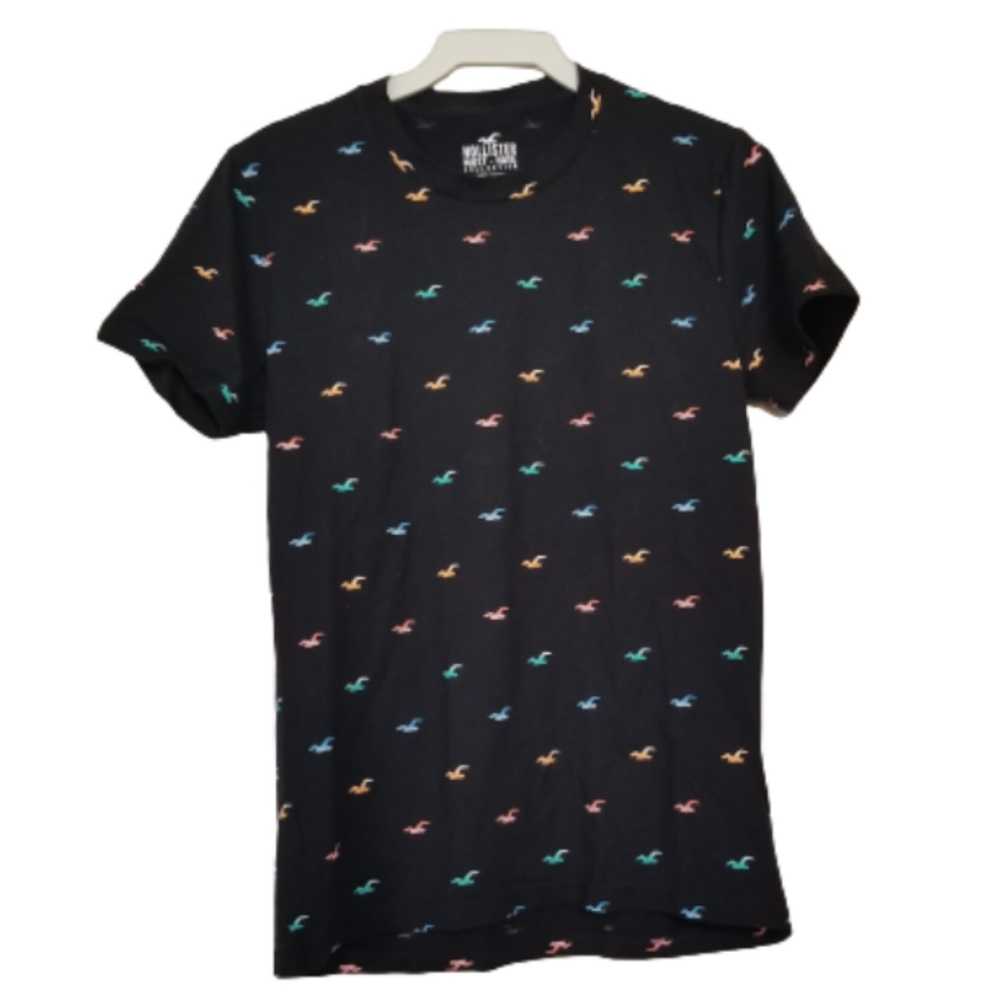 Hollister Must Have Collection 100% Cotton Black TShirt Colorful Birds XS/S